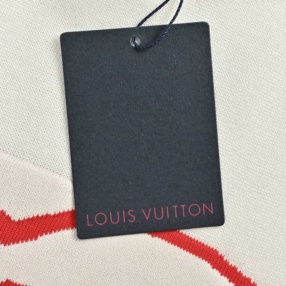 LV Sweater-457