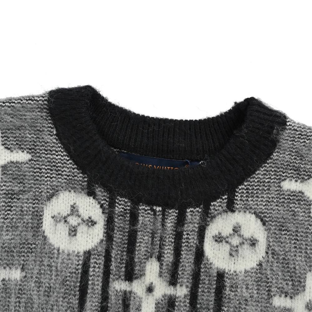 LV Sweater-486