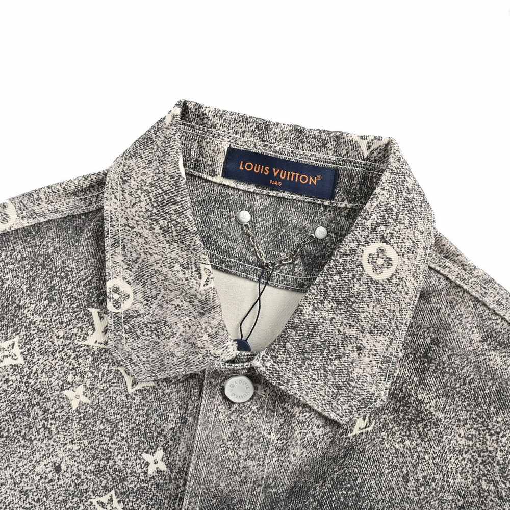 LV Jacket-202