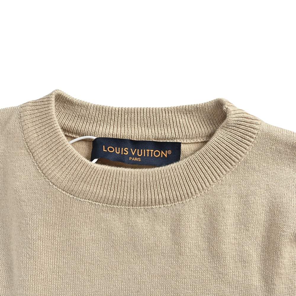 LV Sweater-474