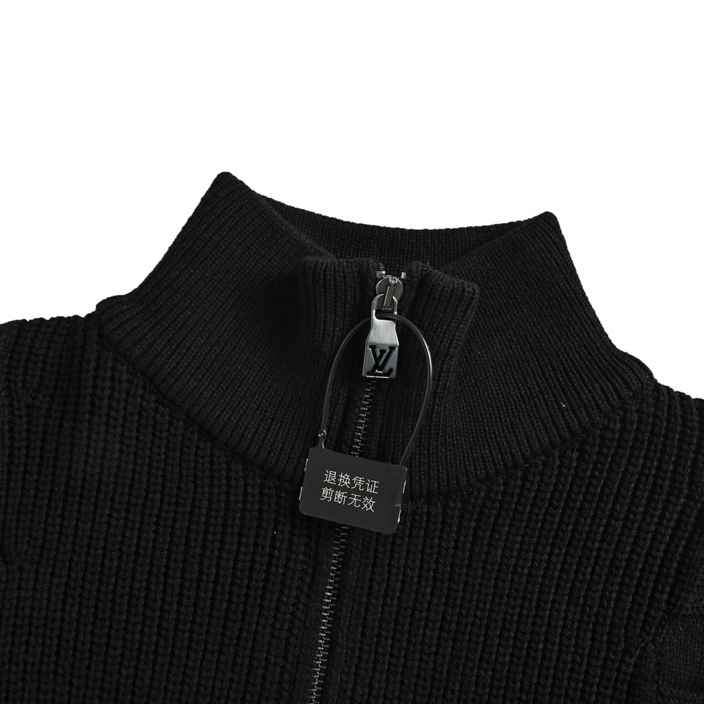 LV Sweater-491
