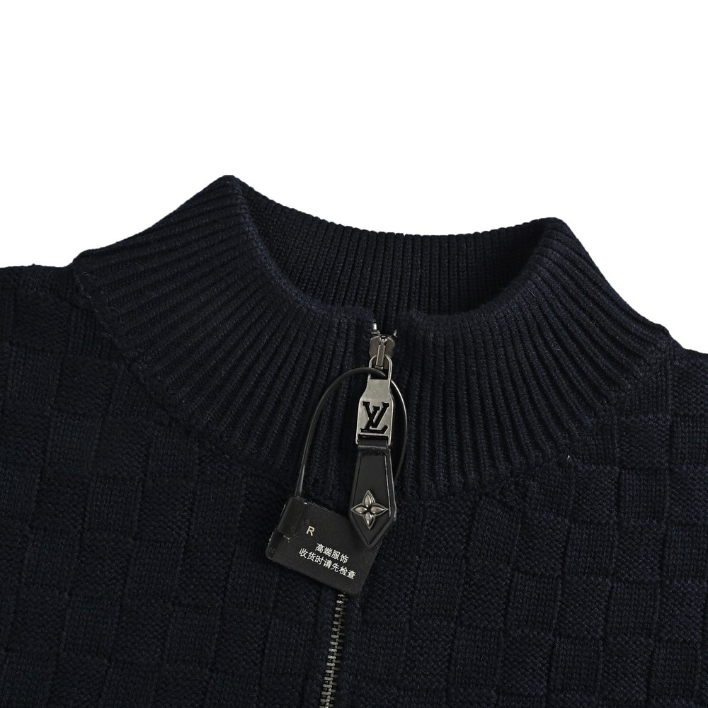 LV Sweater-492