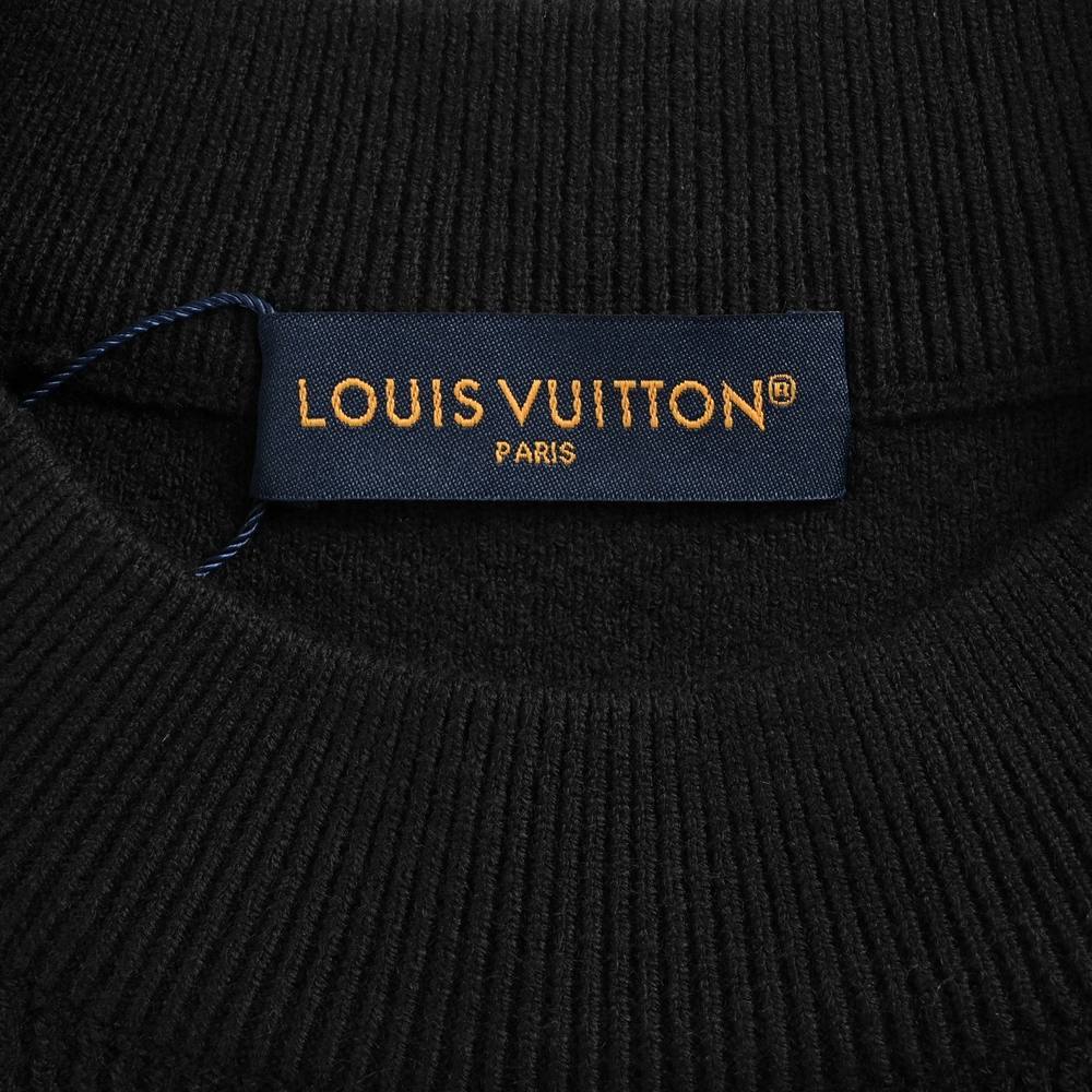 LV Sweater-469