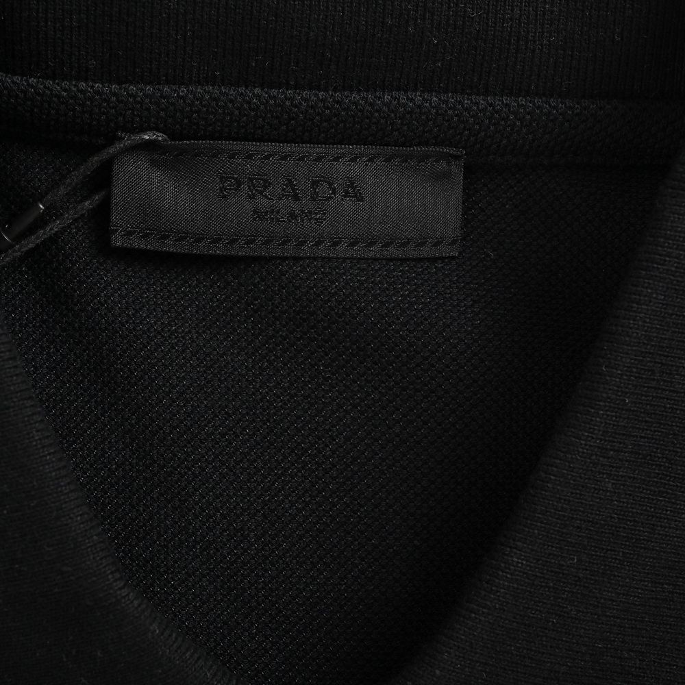 Prada Polo-017