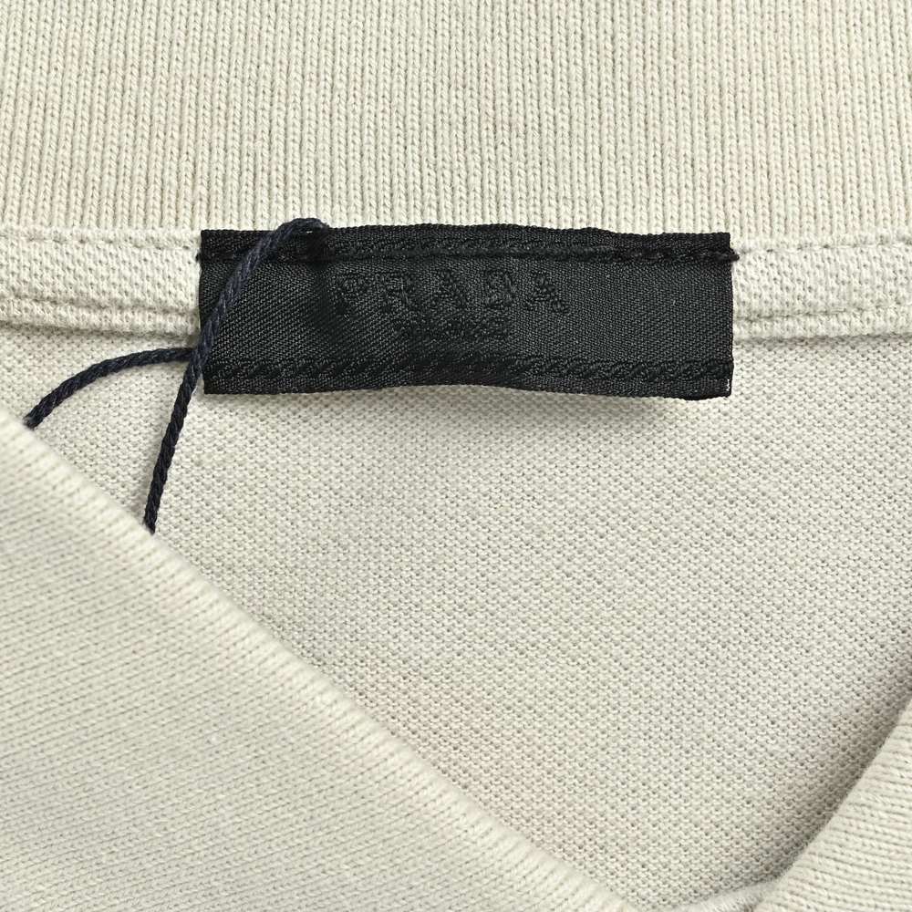 Prada Polo-019