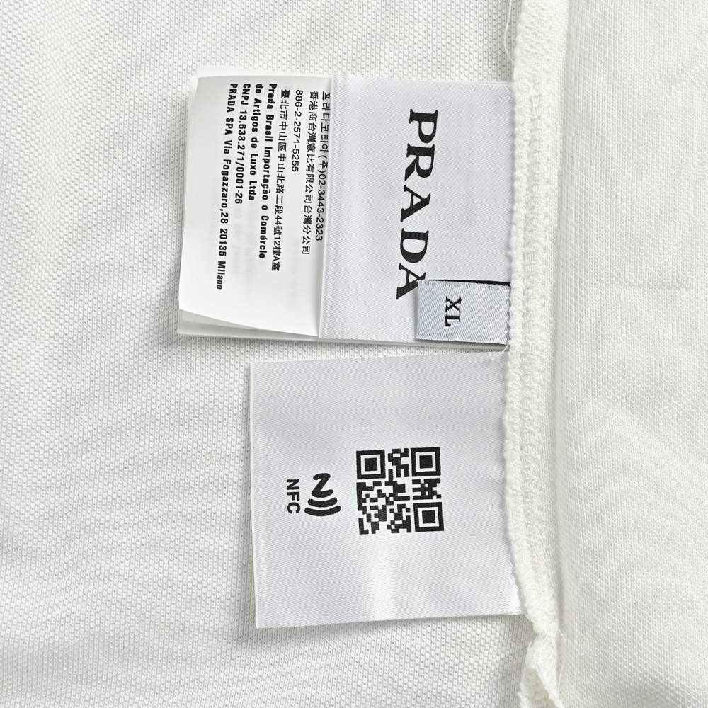 Prada Polo-016