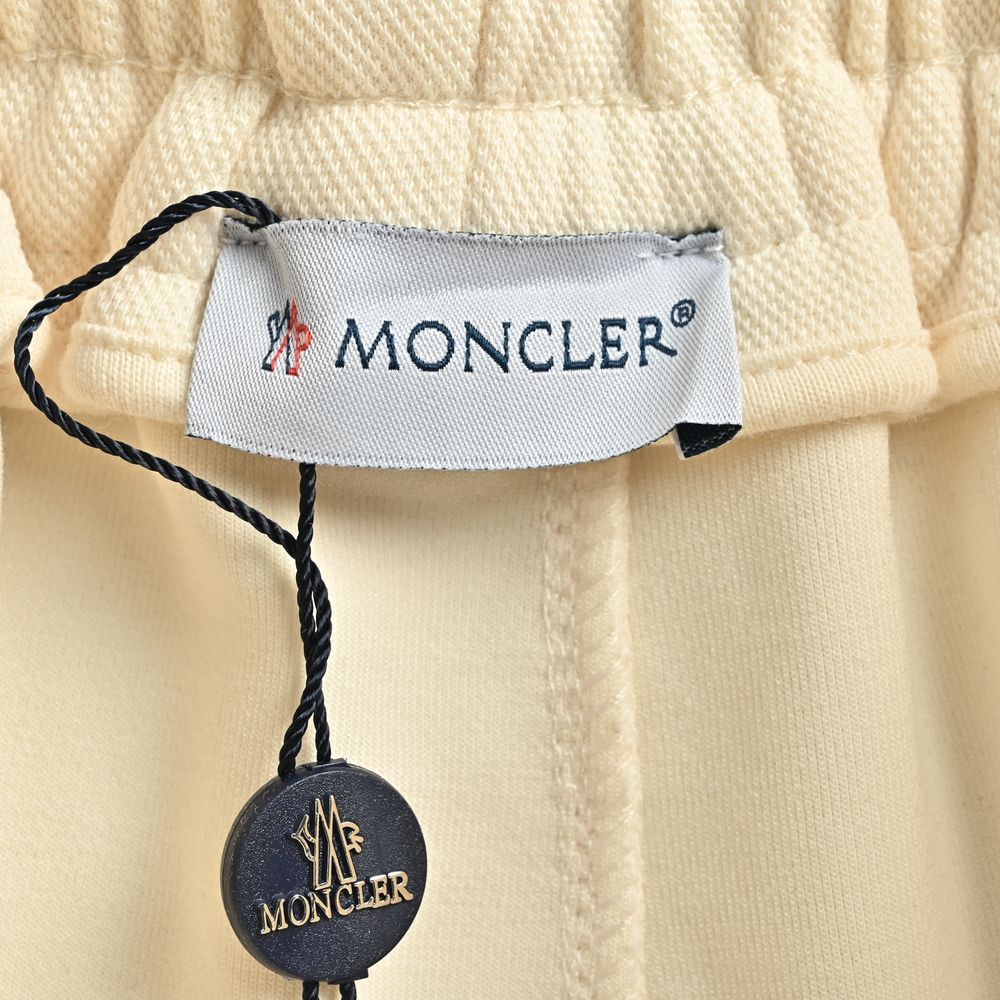 Moncler Shorts-097