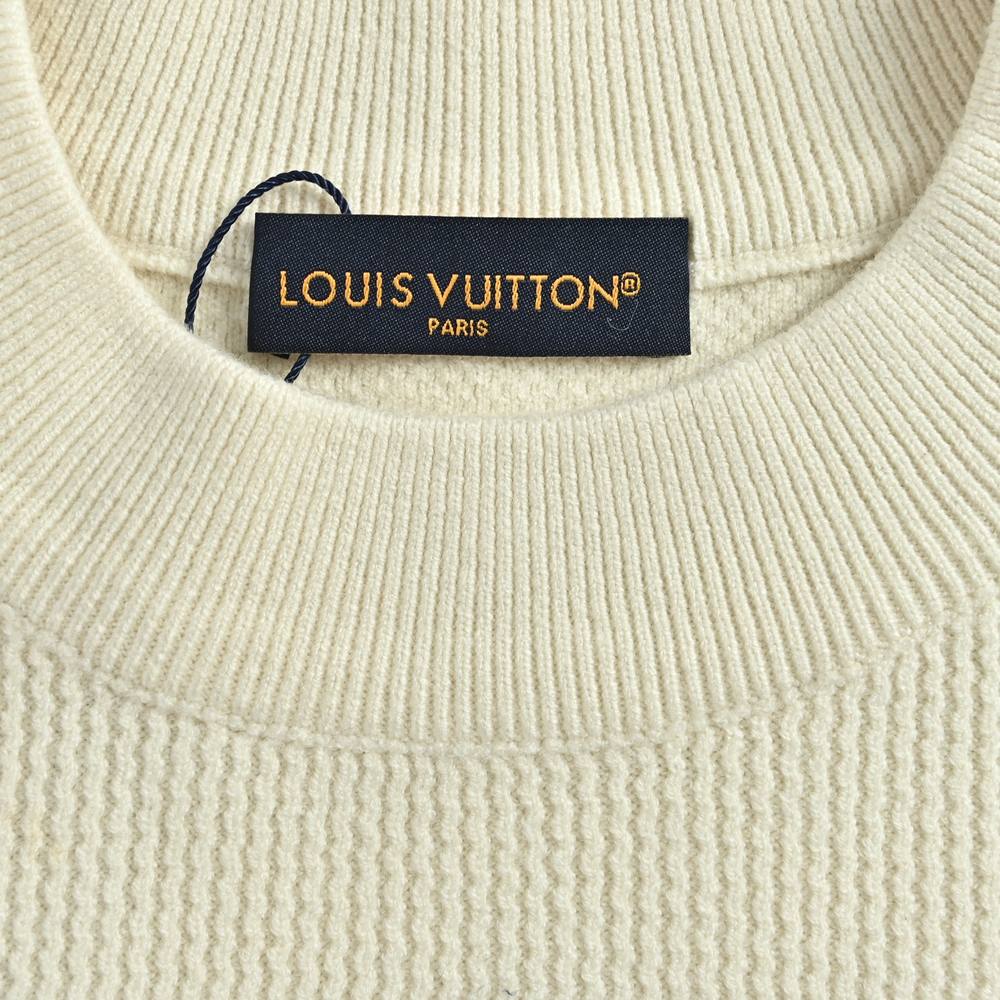 LV Sweater-468