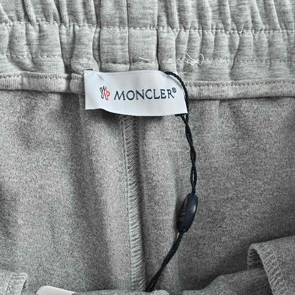 Moncler Shorts-100