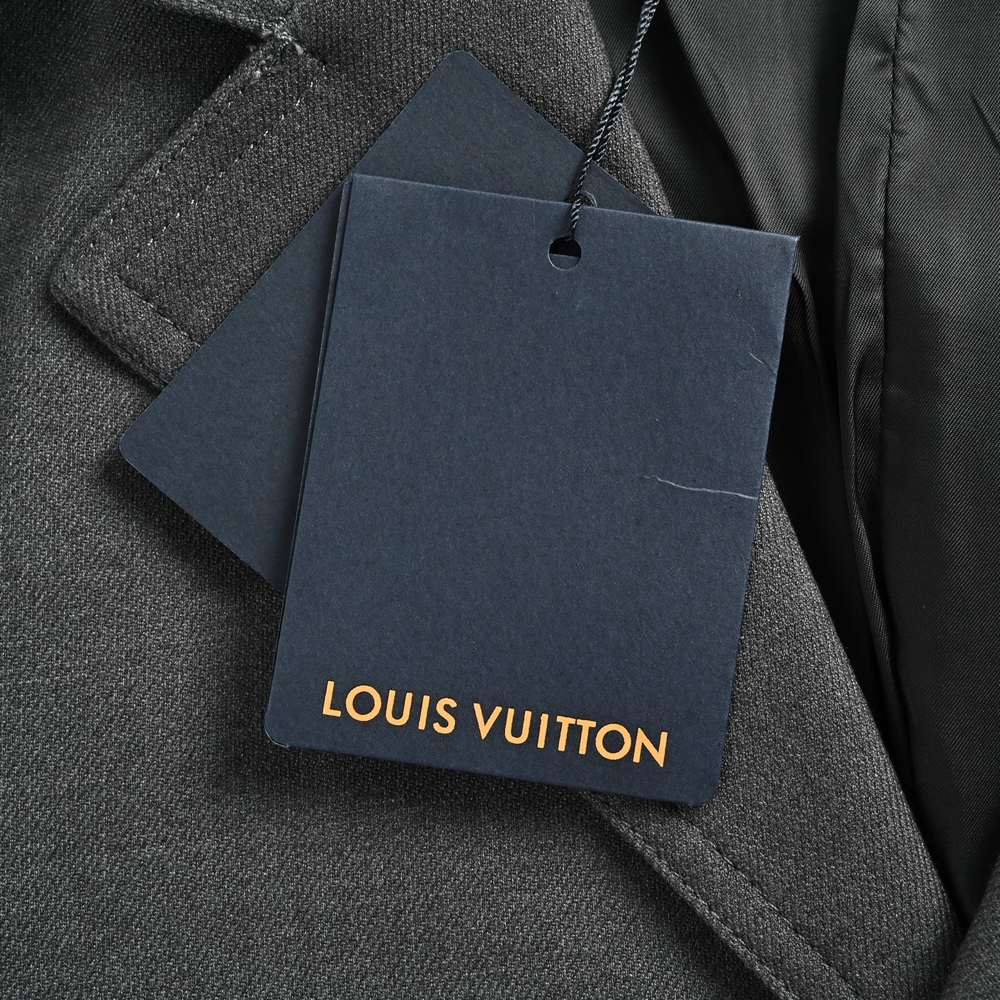 LV Jacket-323