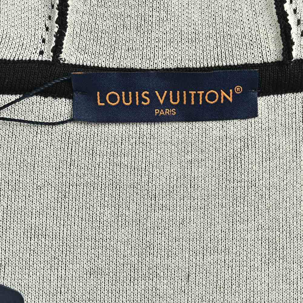 LV Jacket-329