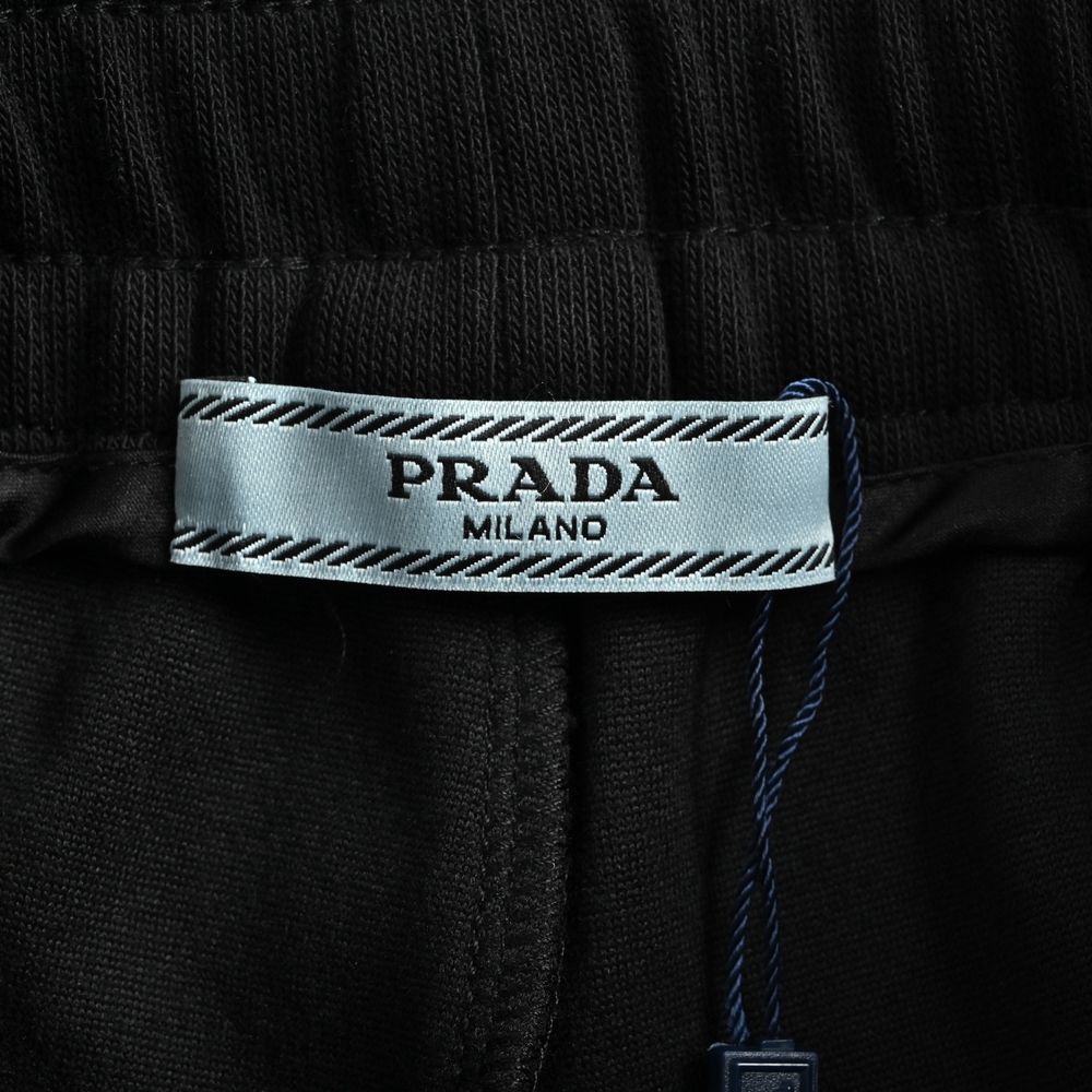 Prada Shorts-042