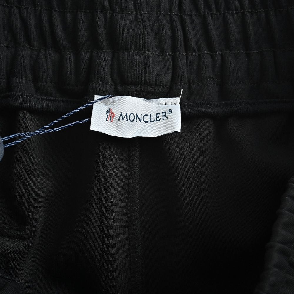 Moncler Shorts-099