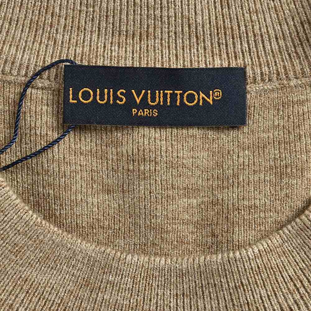 LV Sweater-464