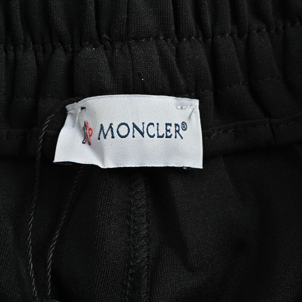 Moncler Shorts-091