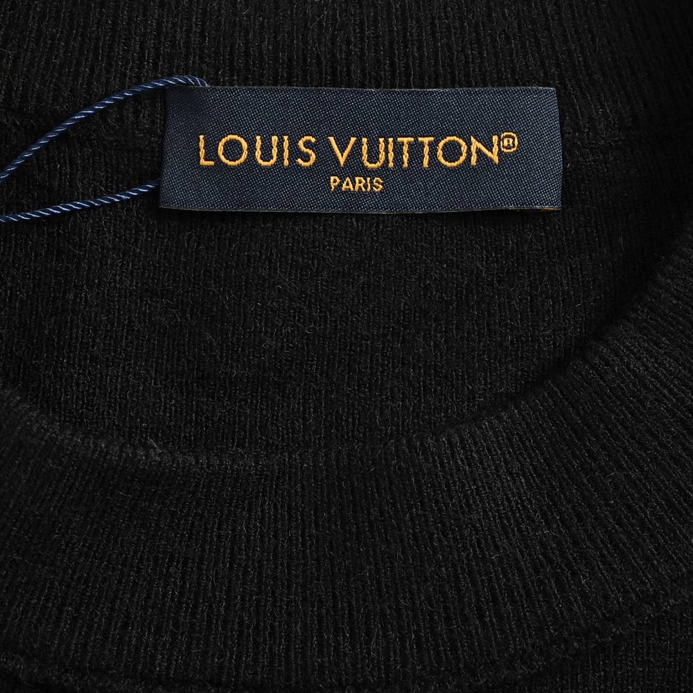 LV Sweater-463