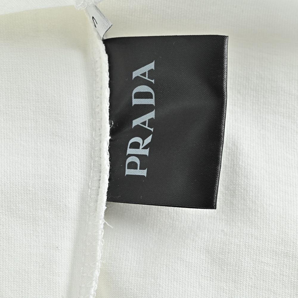 Prada T-shirts-631