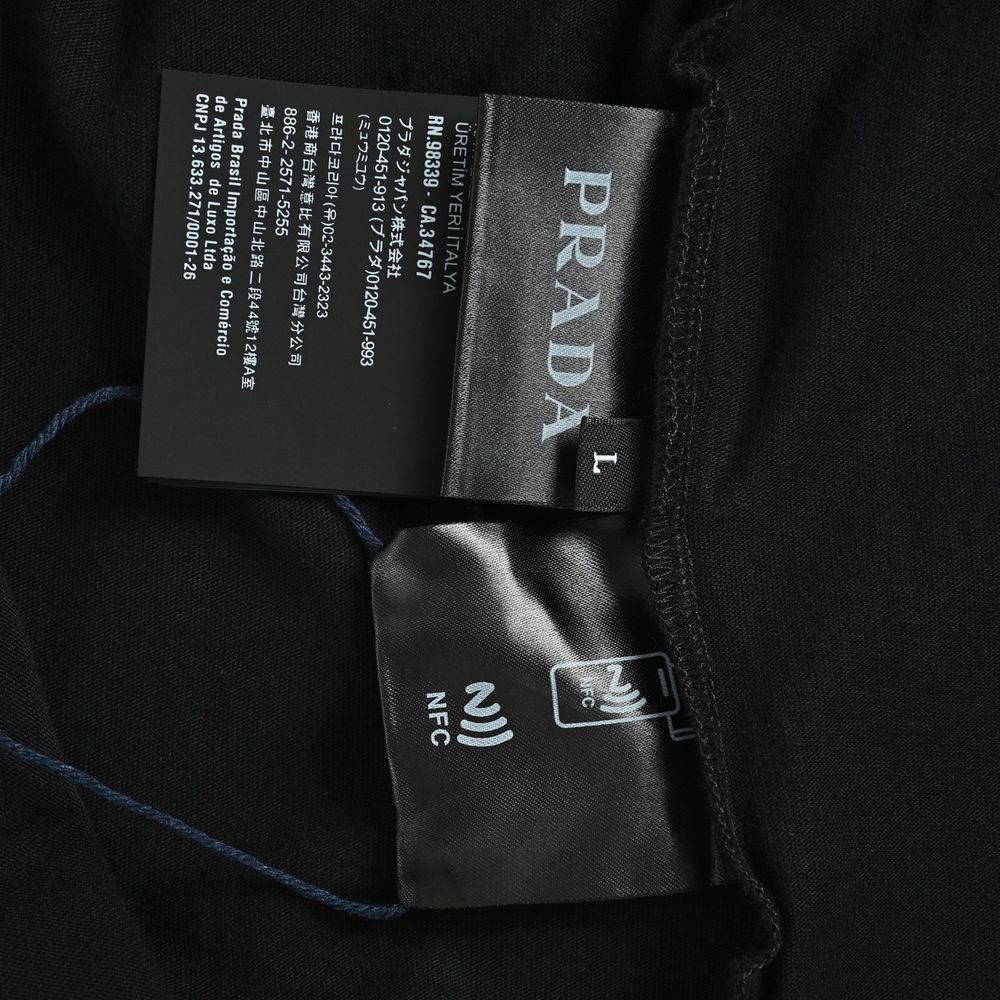 Prada Polo-003