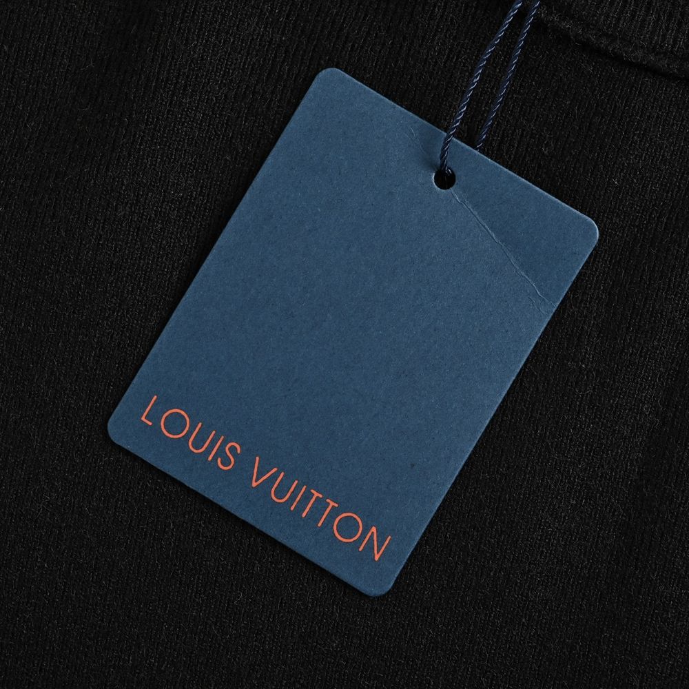 LV Sweater-463