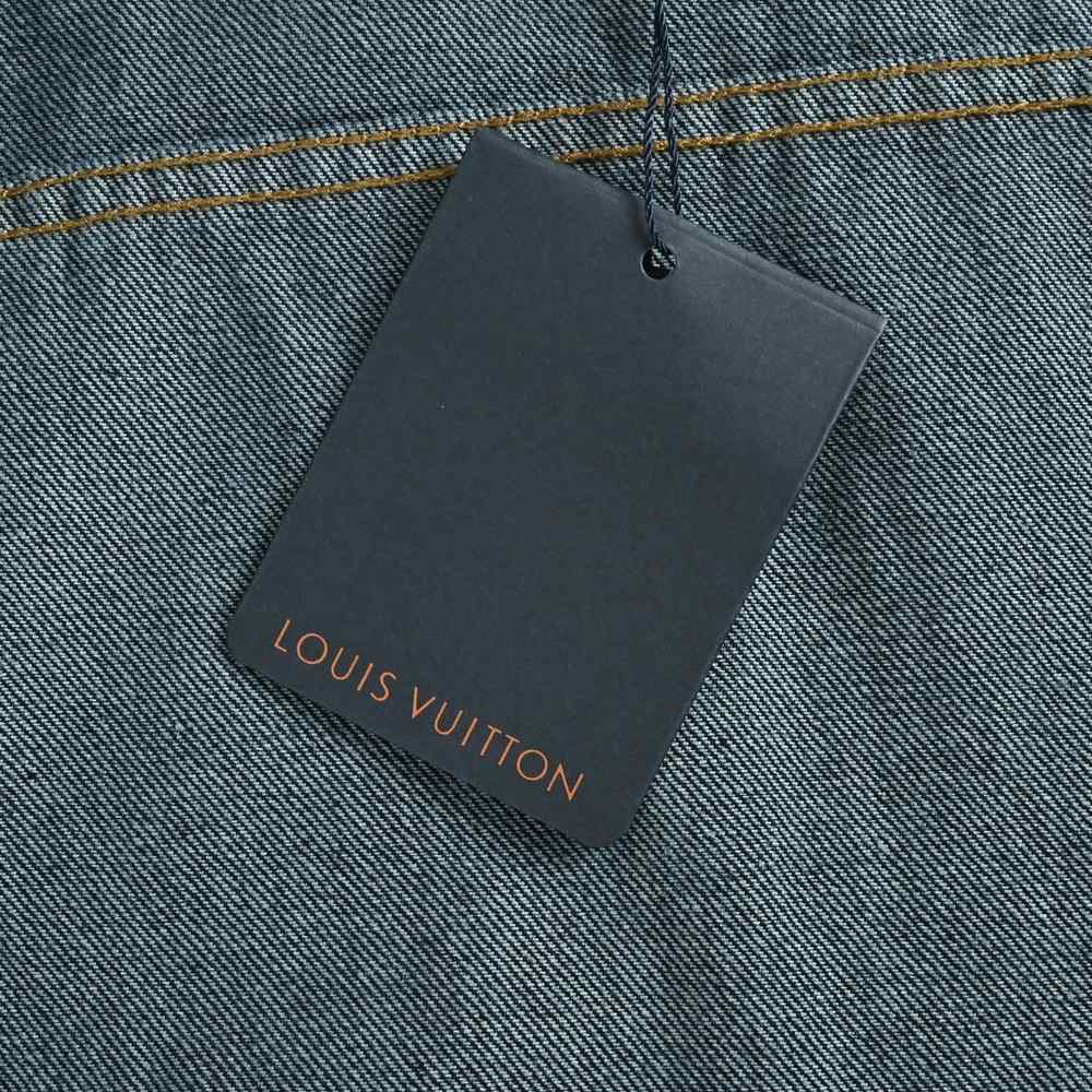 LV Jacket-195