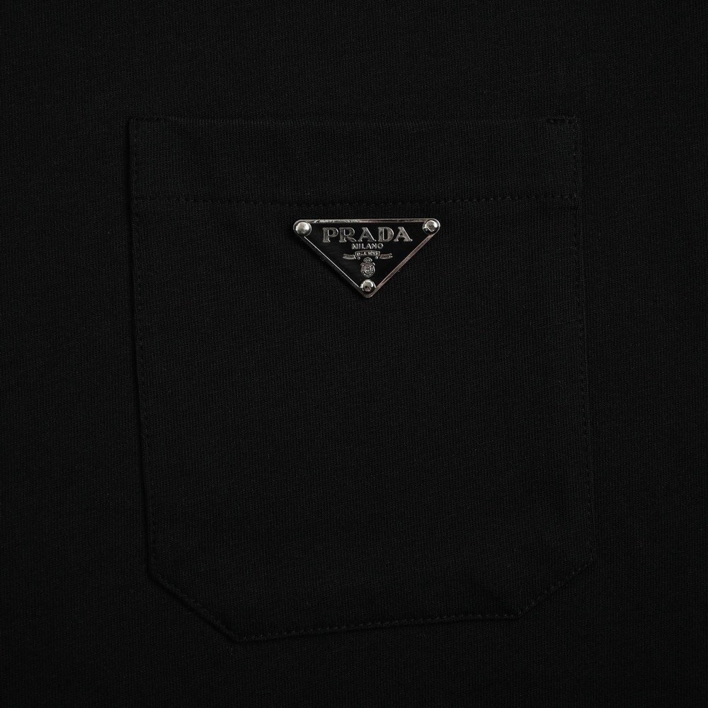 Prada T-shirts-640