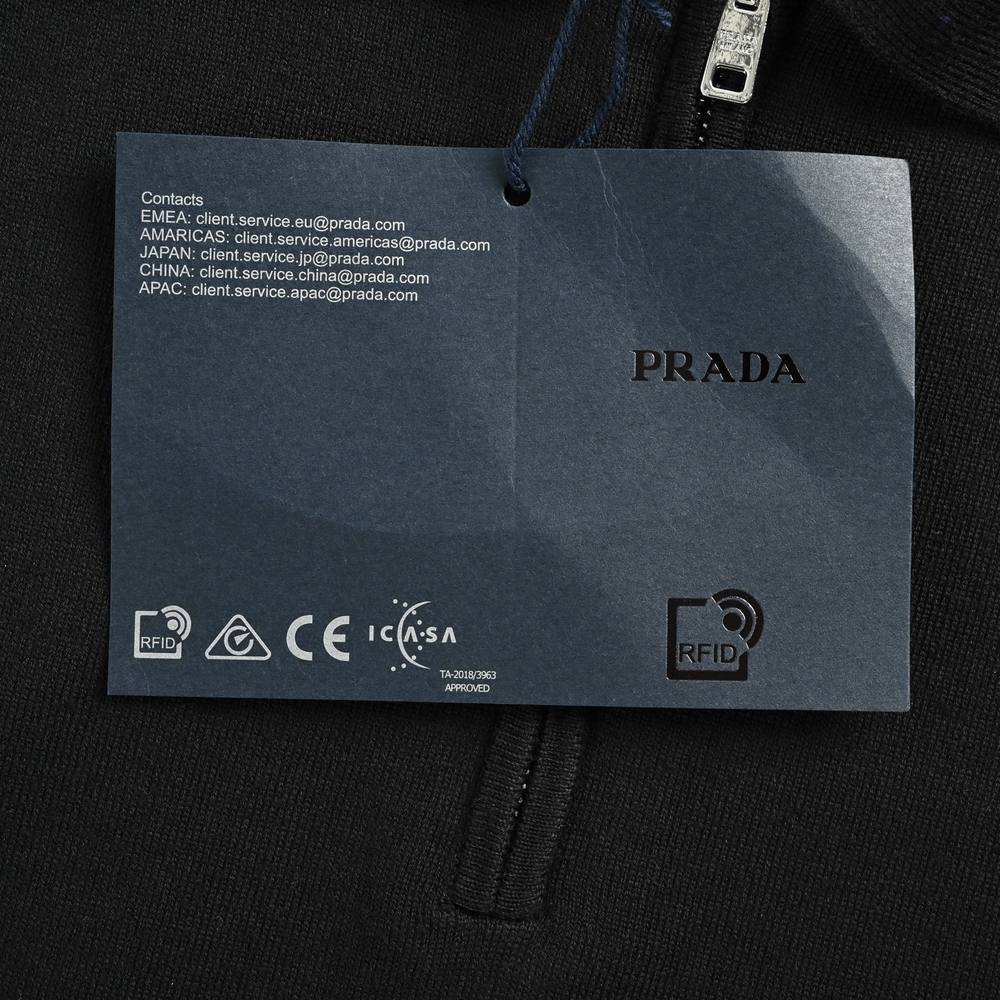 Prada Polo-059