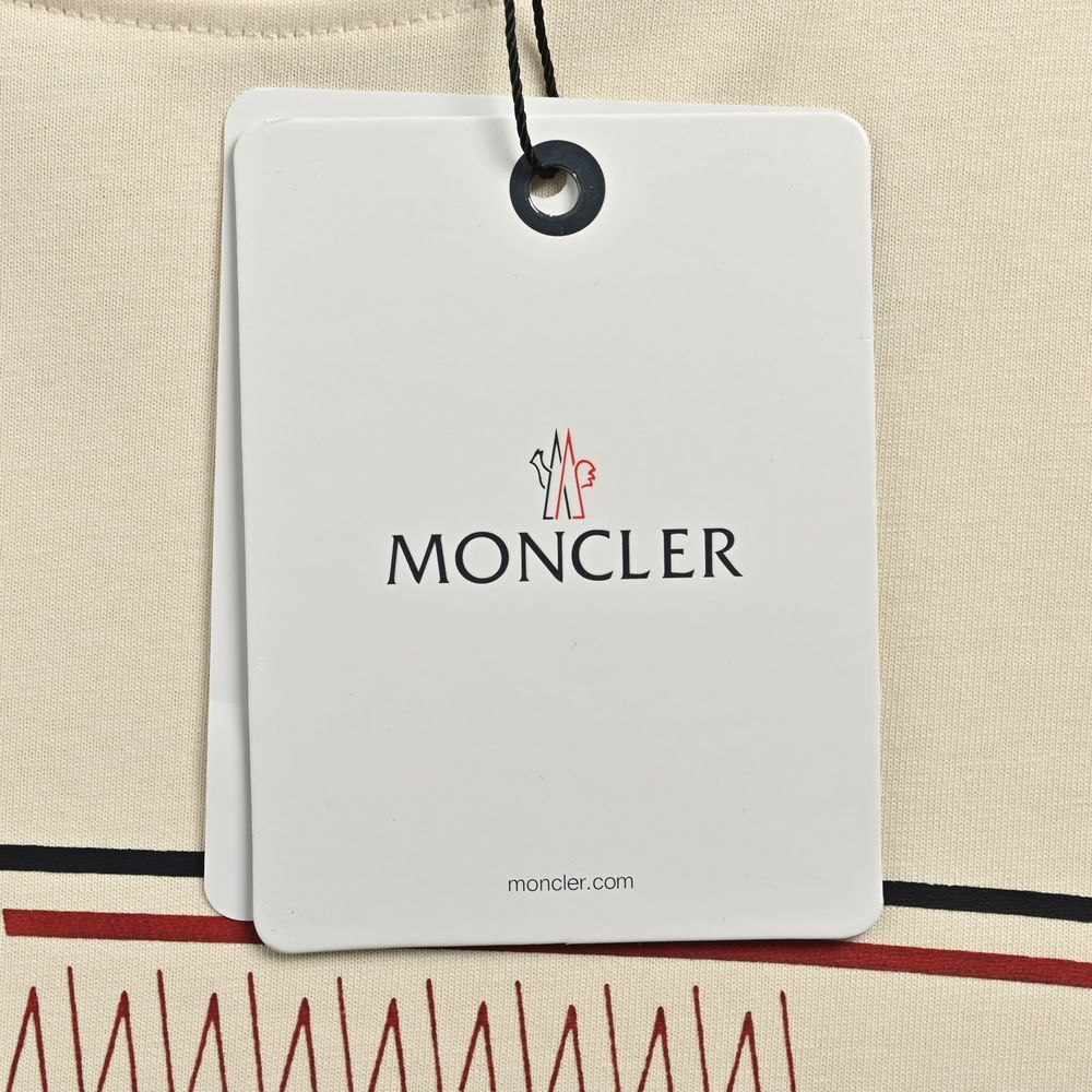 Moncler T-shirts-1069