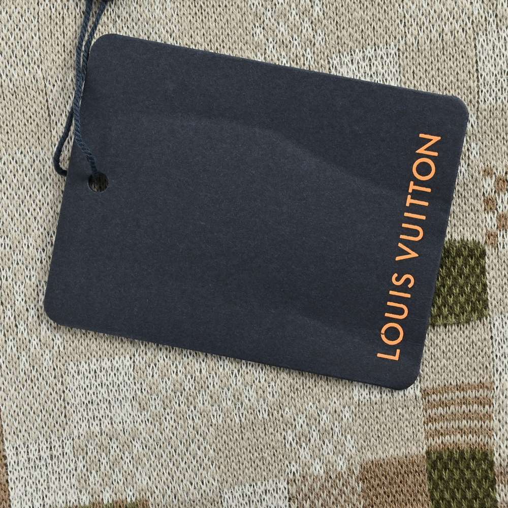 LV Sweater-476