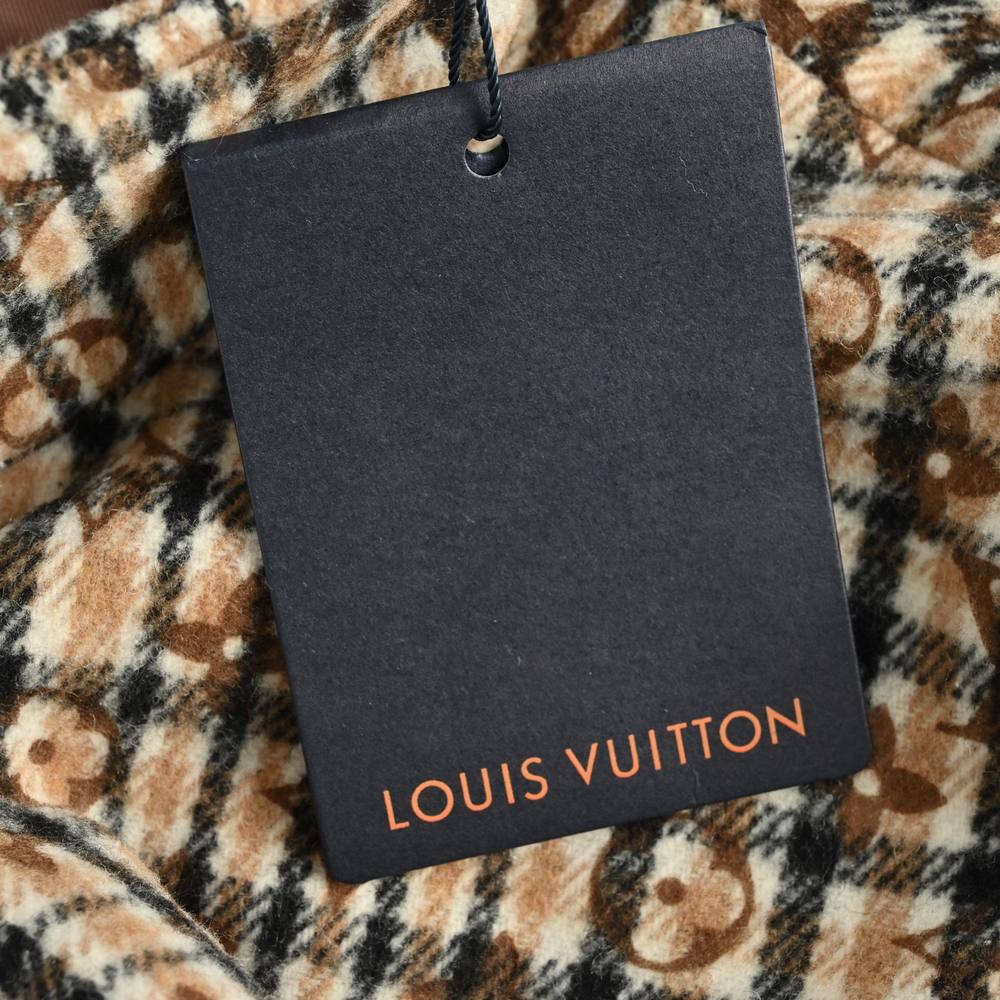 LV Jacket-308