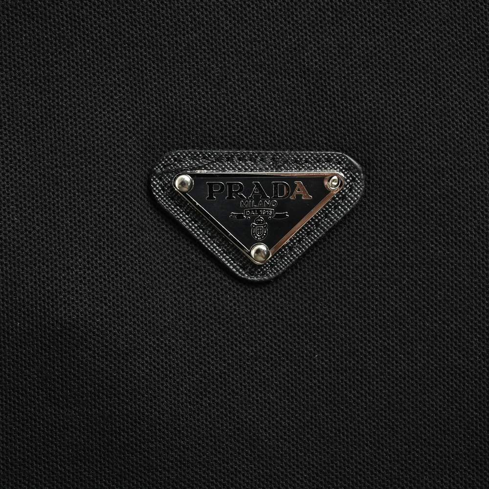 Prada Polo-015