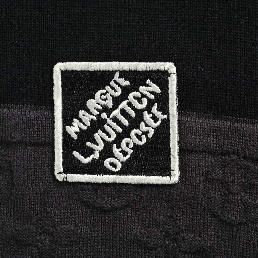 LV Sweater-475