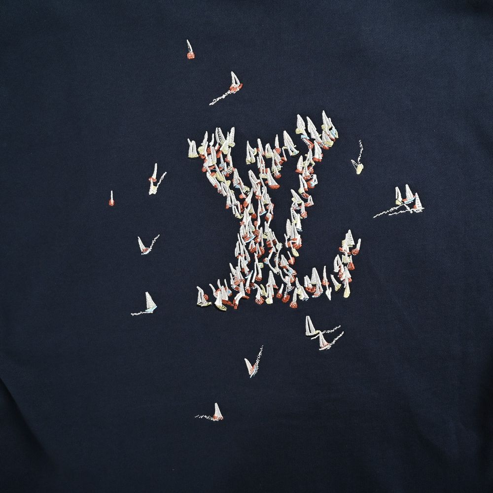 LV Hoody-117