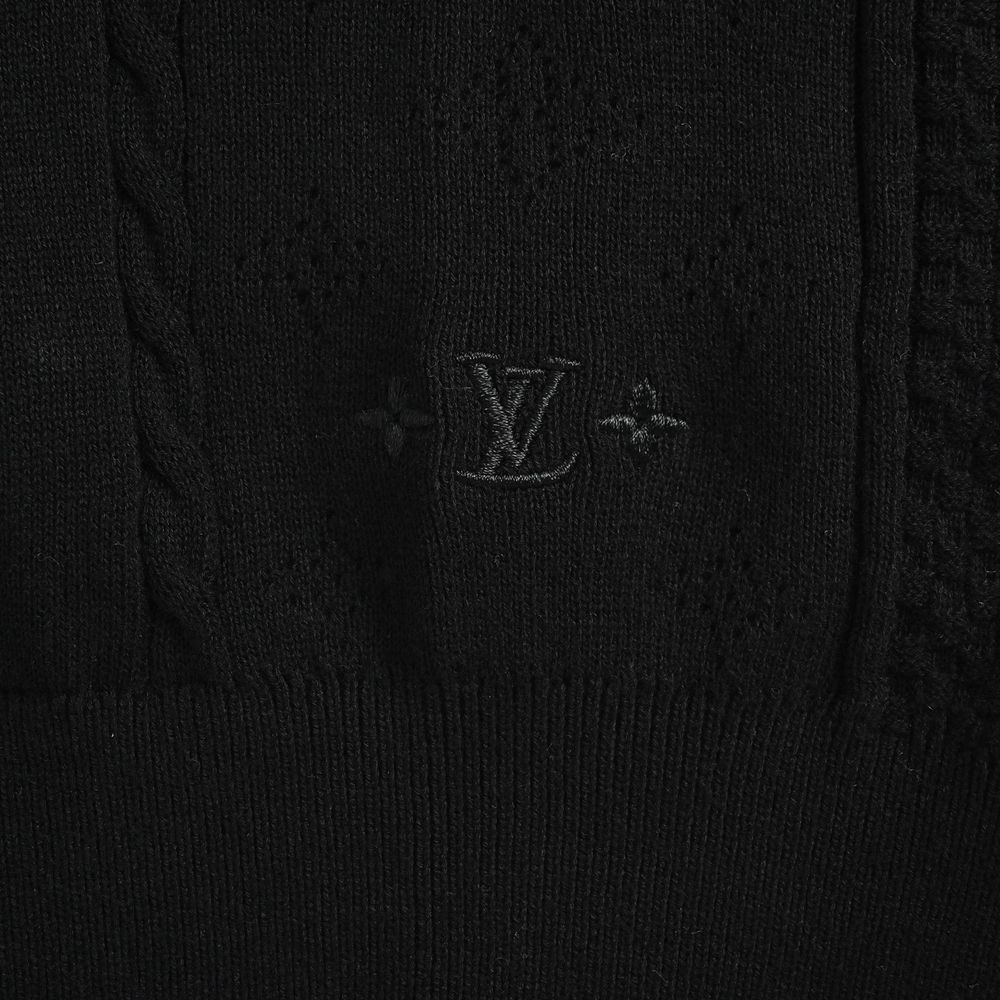 LV Sweater-473