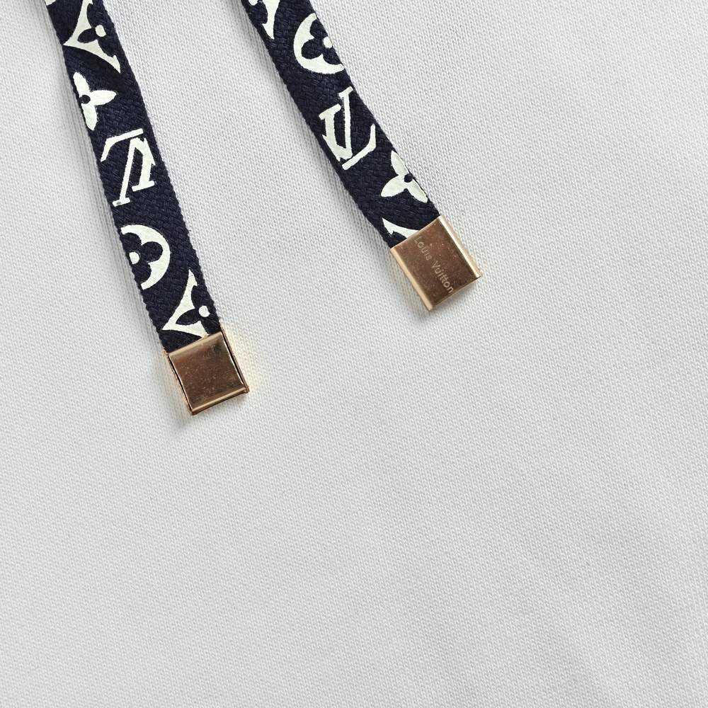 LV Hoody-096