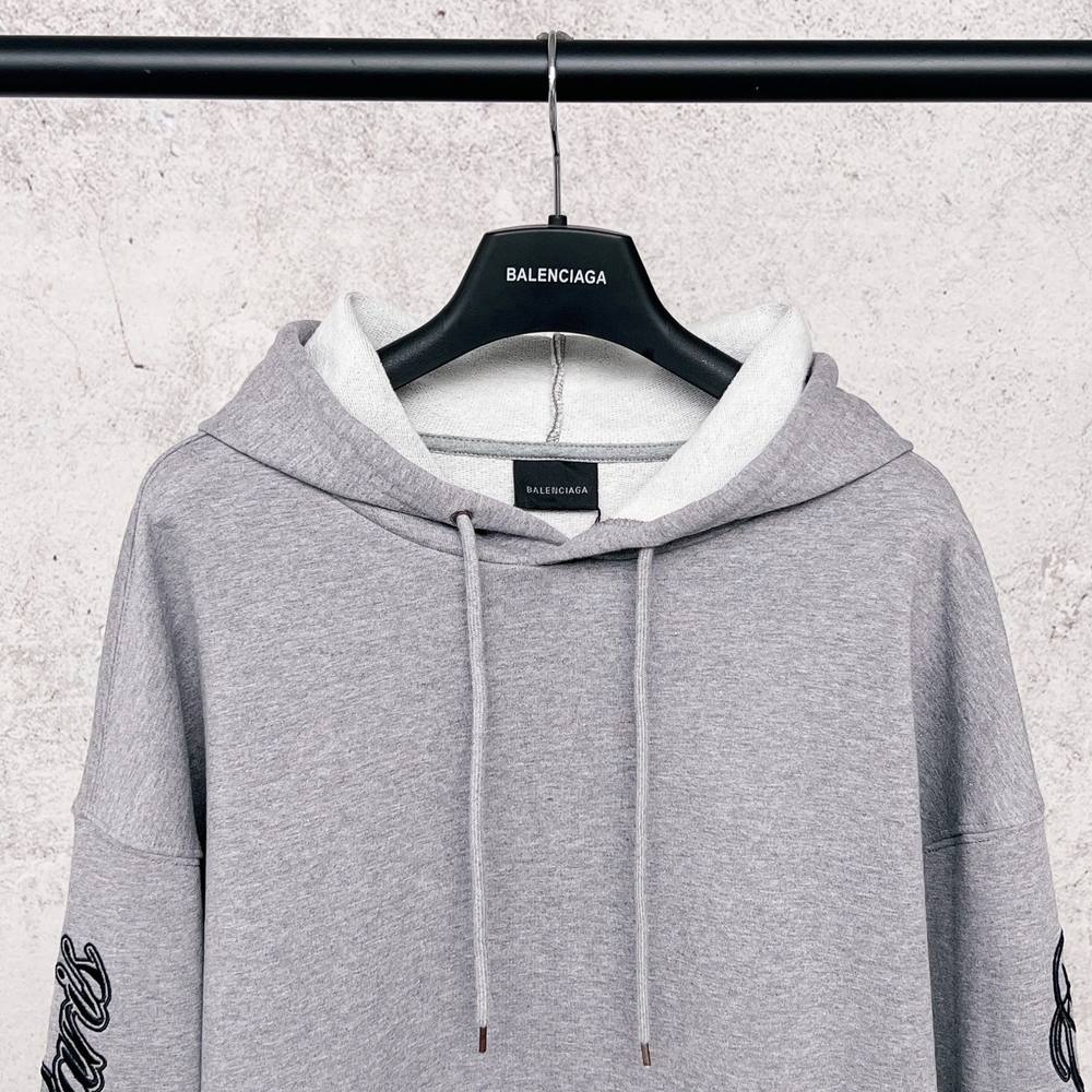 Balenciaga Hoody-010