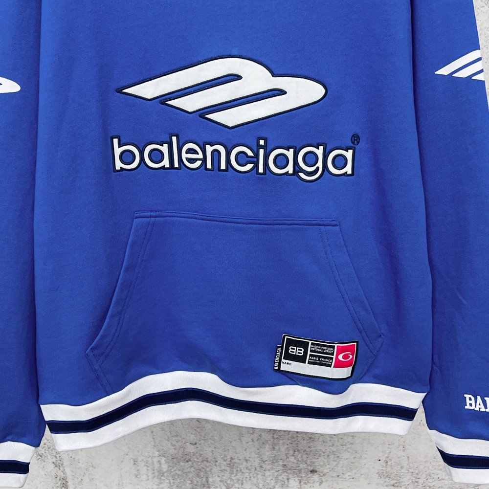 Balenciaga Hoody-013