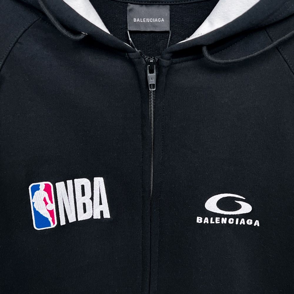 Balenciaga Hoody-017