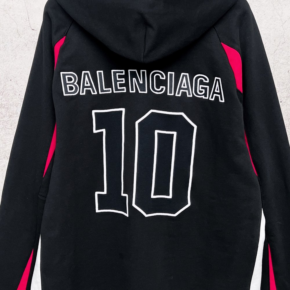 Balenciaga Hoody-017