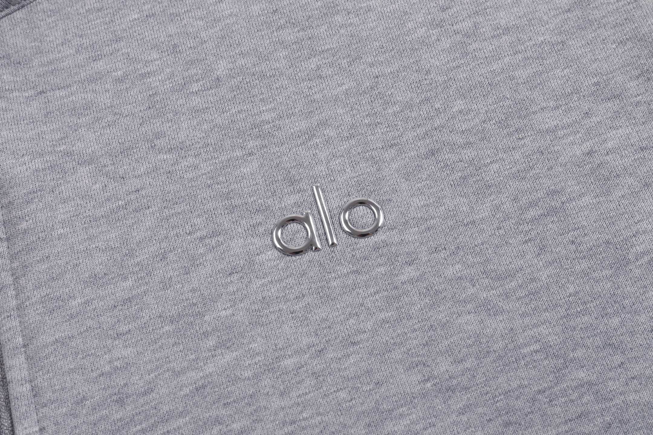 Alo Yoga Longsleeve-009